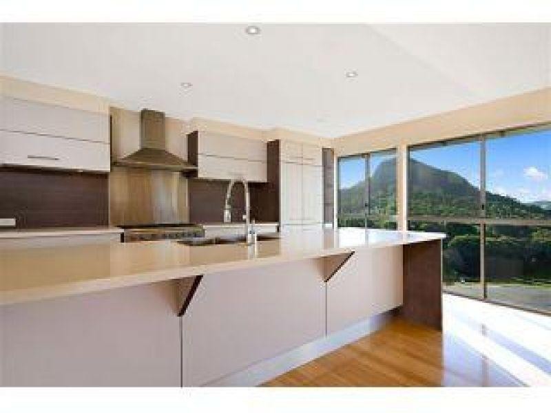 16 Omaroo Place, Cooran QLD 4569