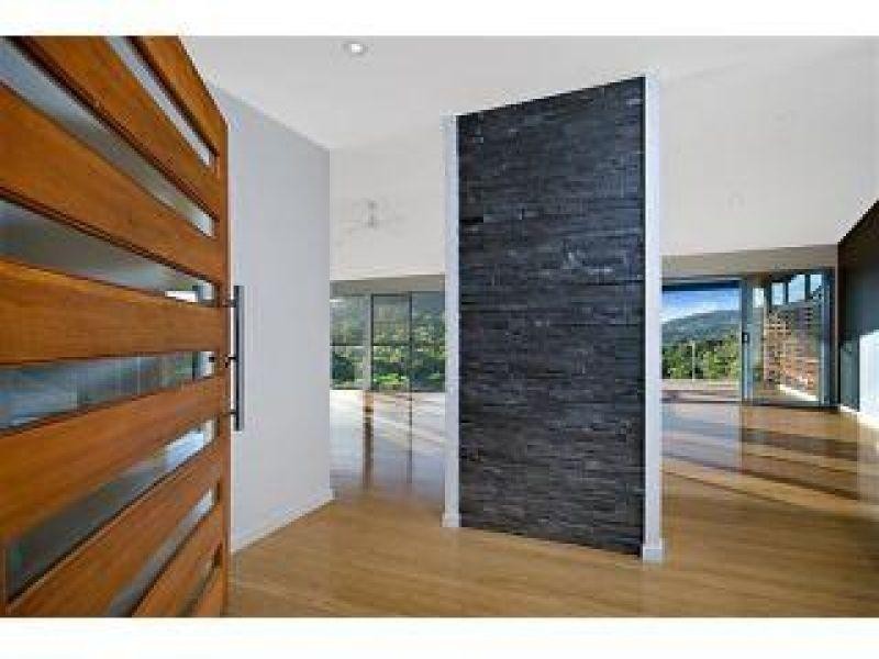 16 Omaroo Place, Cooran QLD 4569