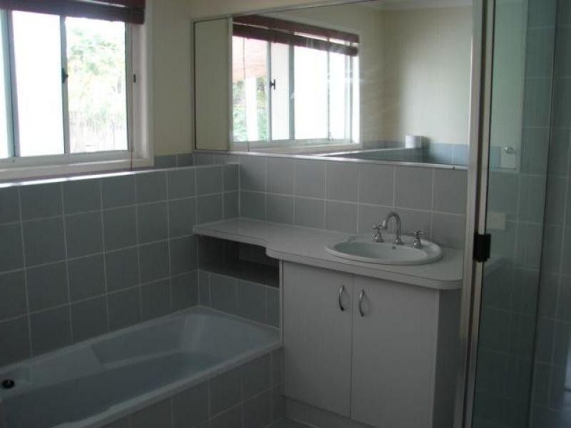 5 Baratook Crescent, Mount Coolum QLD 4573