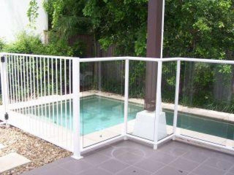 4/2 Lake Weyba Drive, Noosaville QLD 4566