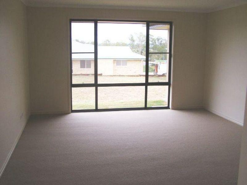 77 Gympie View Drive, Southside QLD 4570