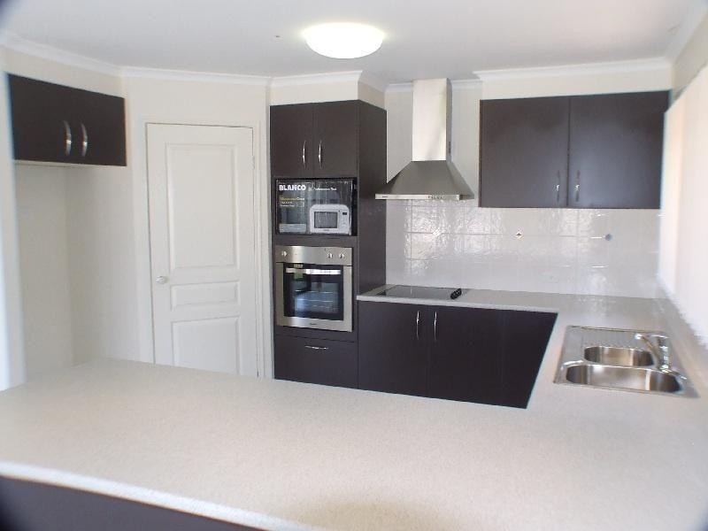 76  Gympie View Drive, Southside QLD 4570