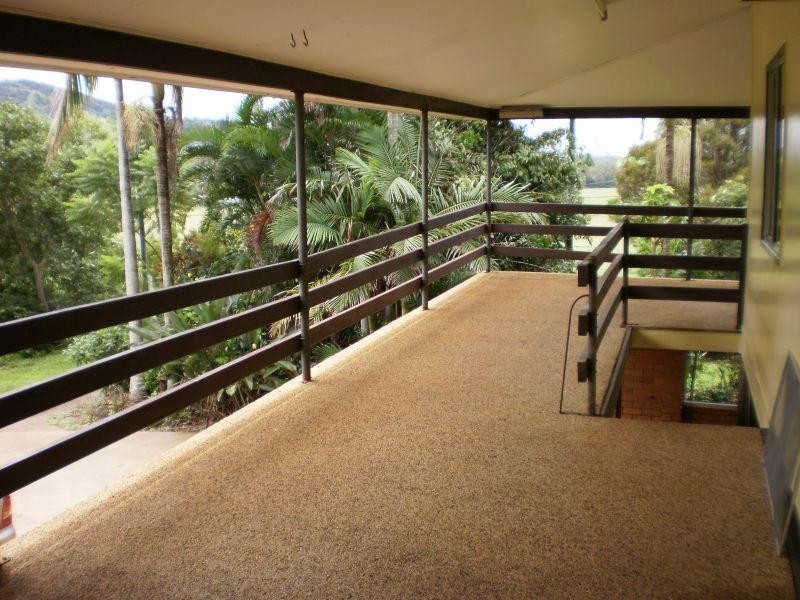 189 Webster Road, Goomboorian QLD 4570