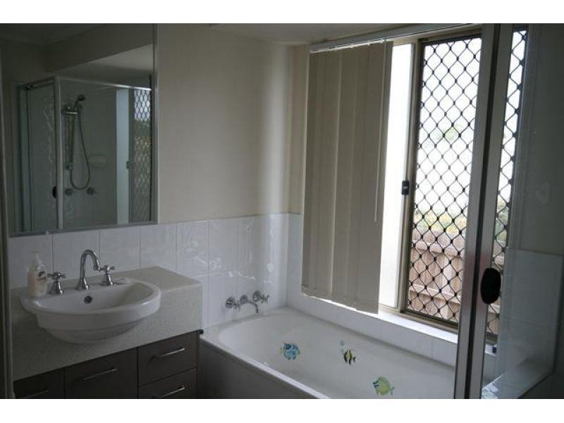 2  Jasper Court, Southside QLD 4570