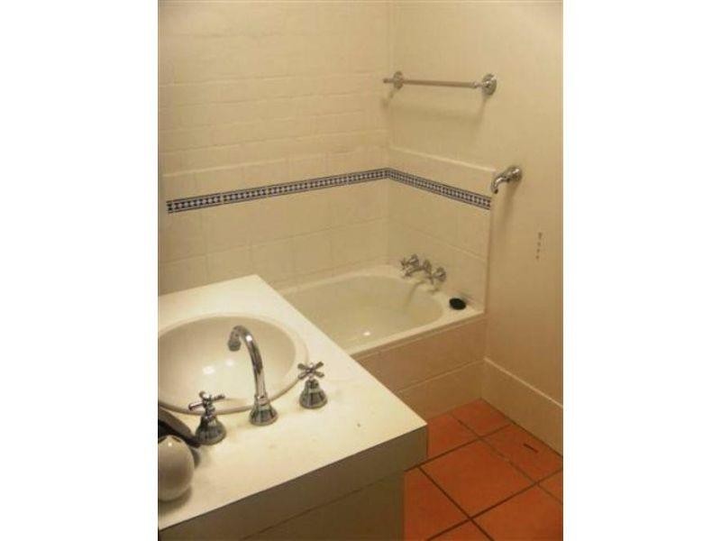 10/40-42 James Street, Noosaville QLD 4566