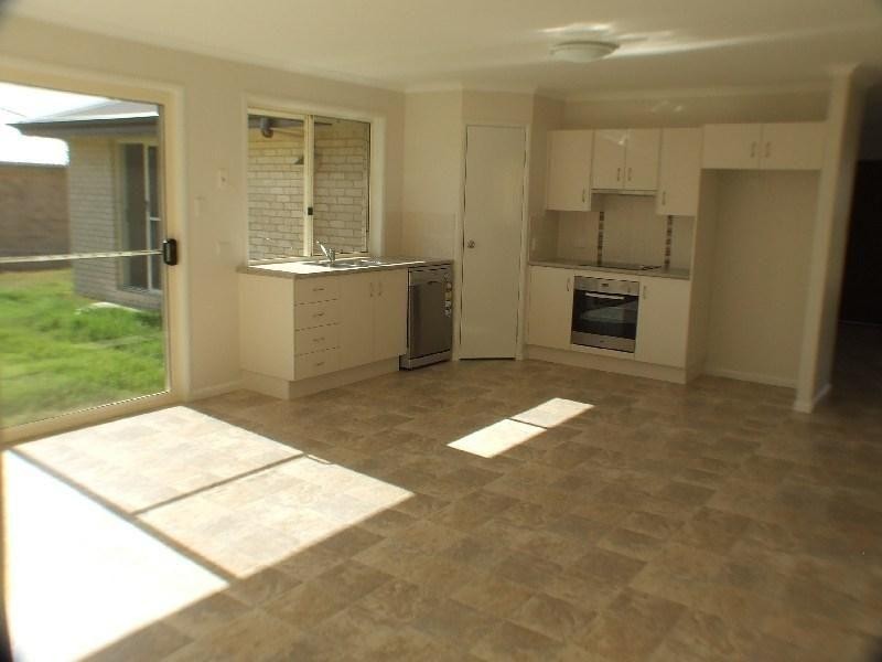 38 McPhail Street, Southside QLD 4570