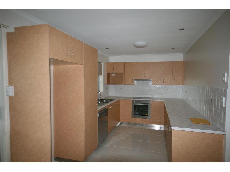 4 Cox Road, Southside QLD 4570