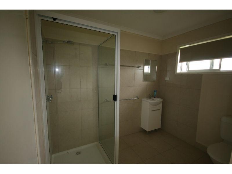 4 Cox Road, Southside QLD 4570