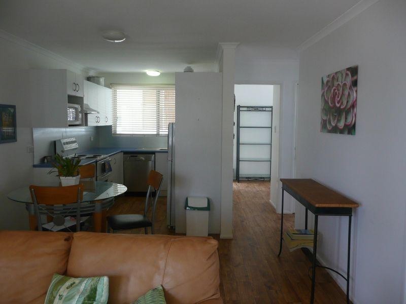 2/267 Gympie Terrace, Noosaville QLD 4566