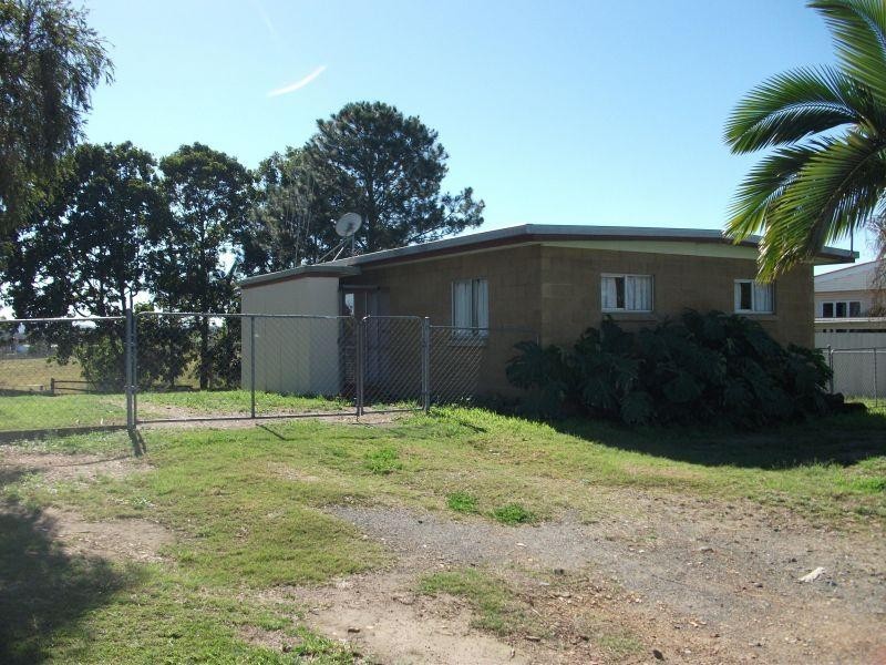 62 Noosa Rd, Monkland QLD 4570