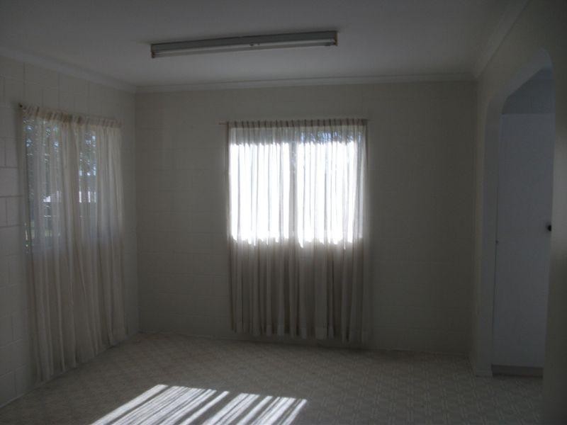 62 Noosa Rd, Monkland QLD 4570