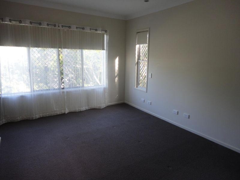 2/11 Lake Weyba Drive, Noosaville QLD 4566