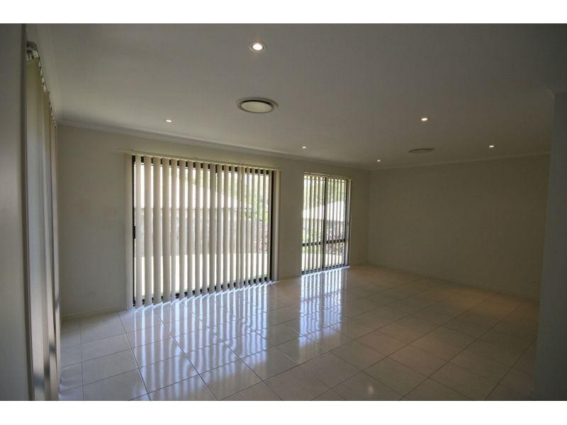 62 Bushland Dr, Southside QLD 4570