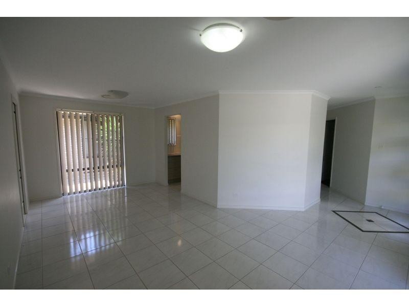 62 Bushland Dr, Southside QLD 4570