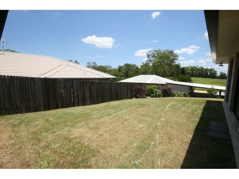 62 Bushland Dr, Southside QLD 4570
