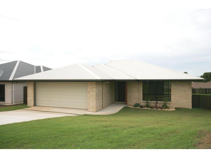 11 Principal Place, Jones Hill QLD 4570