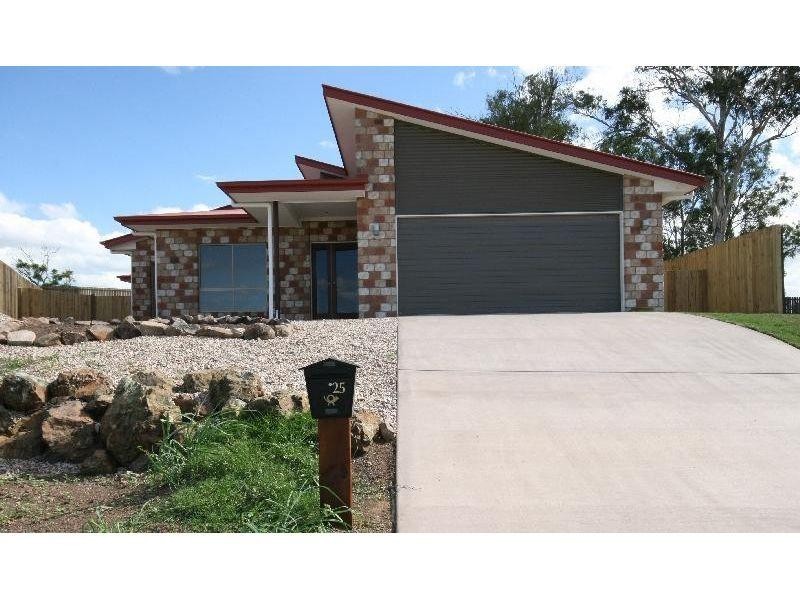 25 Hilltop Ave, Southside QLD 4570