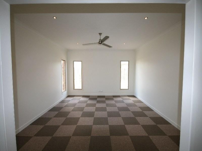 25 Hilltop Ave, Southside QLD 4570