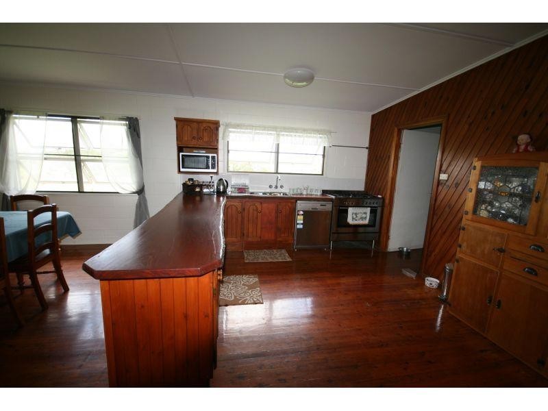 19 Gavin Way, Long Flat QLD 4570