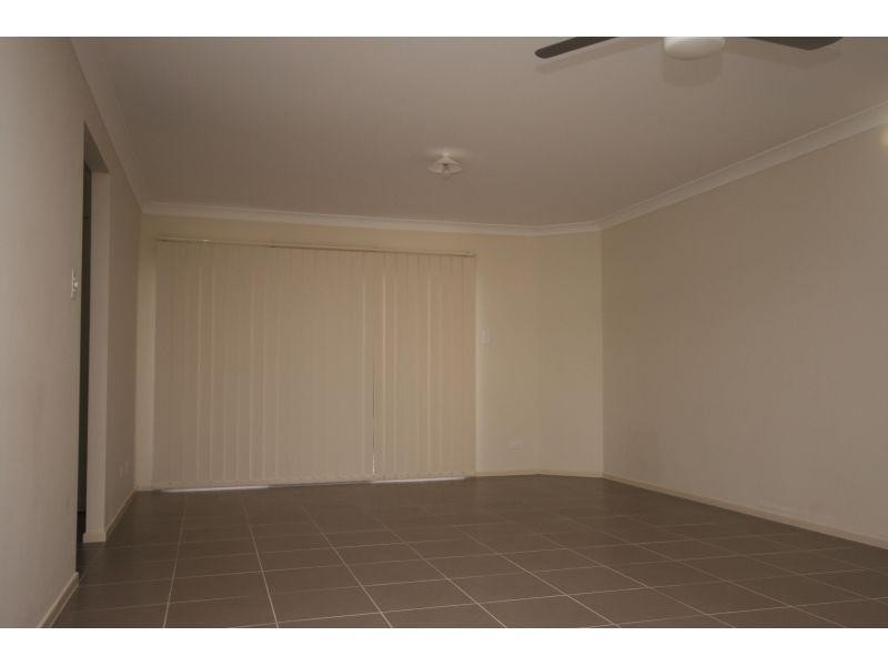 14 Vista Close, Southside QLD 4570