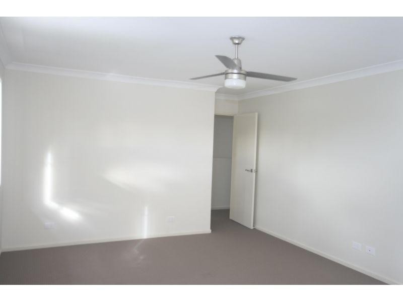 14 Vista Close, Southside QLD 4570