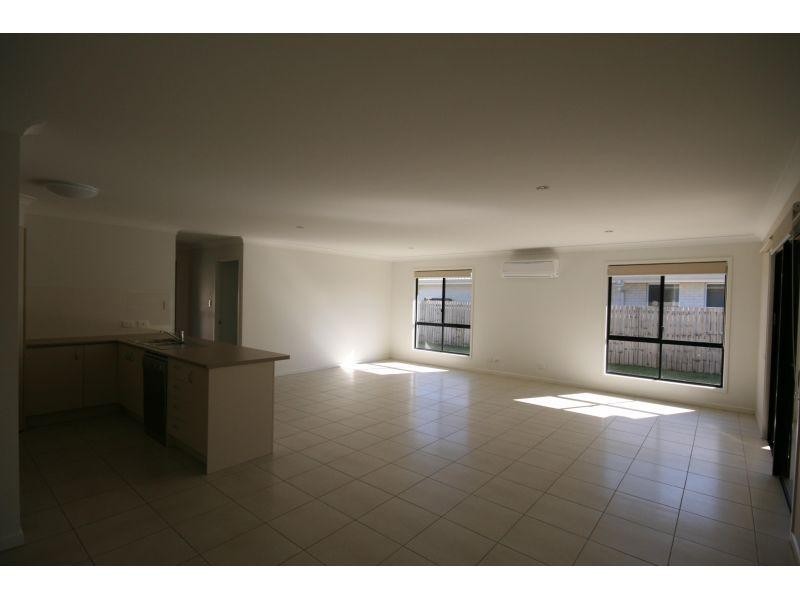 23 Presidential Avenue, Jones Hill QLD 4570