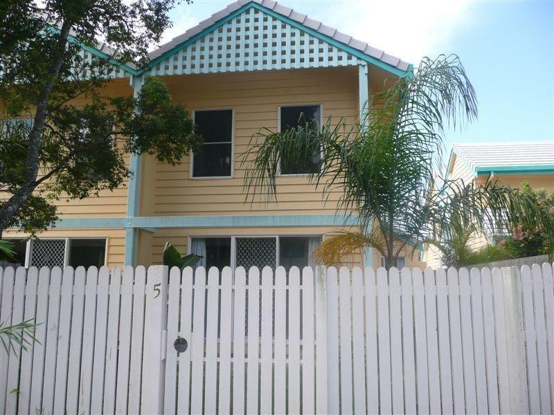 5/5 Barbados Court, Noosaville QLD 4566