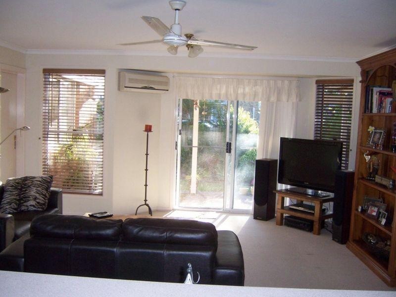 2/5 Power Court, Mount Coolum QLD 4573