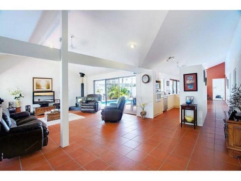 20 Wyuna Dr, Noosaville QLD 4566