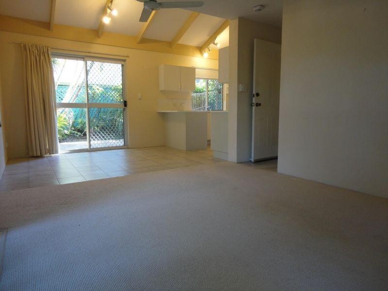 1/9  Culgoa, Sunshine Beach QLD 4567