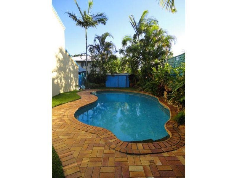 1/9  Culgoa, Sunshine Beach QLD 4567