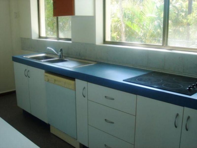 2/17  Noosa Parade, Noosa Heads QLD 4567