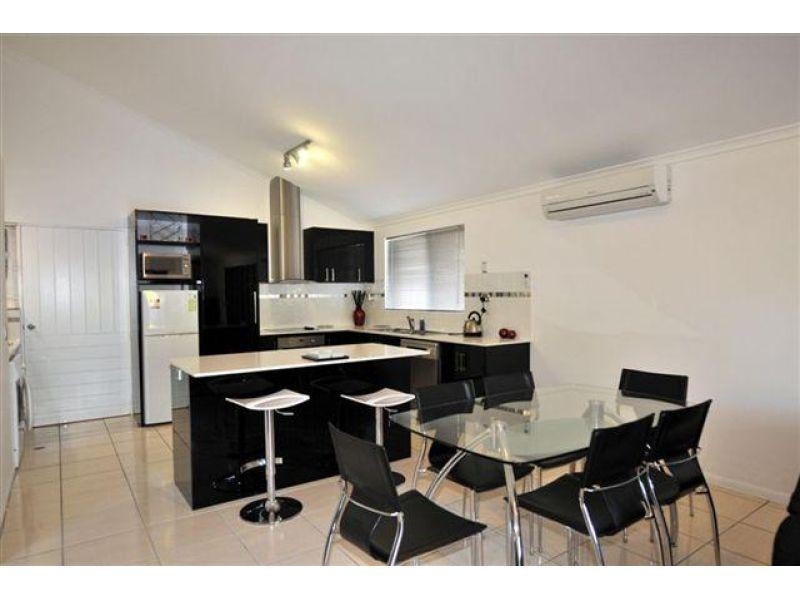 1/37 Thomas Street, Noosaville QLD 4566