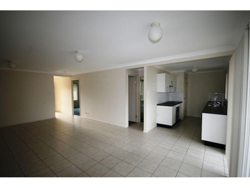 67  Inglewood Rd, Monkland QLD 4570