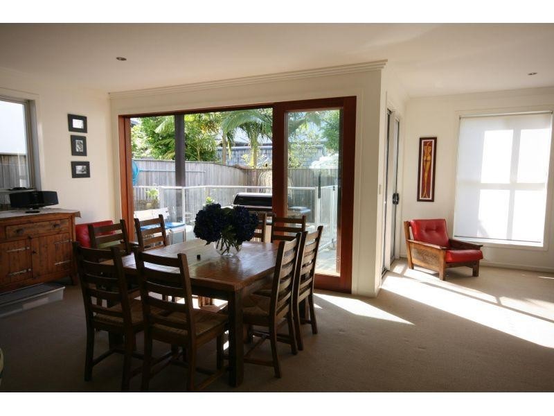 6/2 Lake Weyba Drive, Noosaville QLD 4566