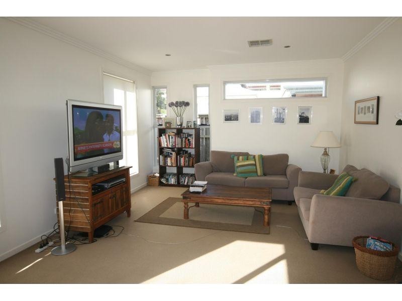 6/2 Lake Weyba Drive, Noosaville QLD 4566