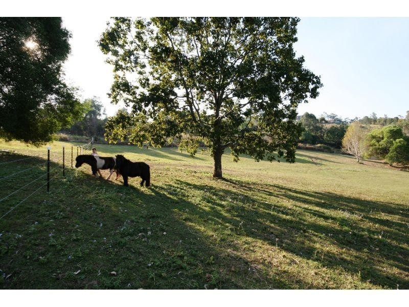 20 Hillview Rd, Cedar Pocket QLD 4570