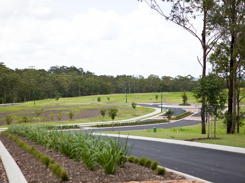 Woodland Dr, Southside QLD 4570