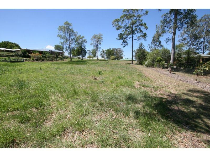 6 Oxford Ct, Southside QLD 4570