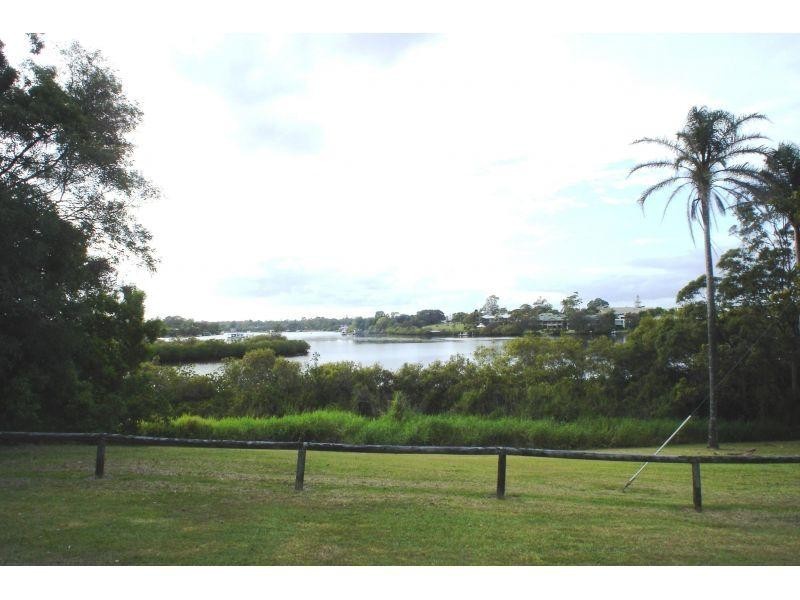 19 Myles St, Tewantin QLD 4565