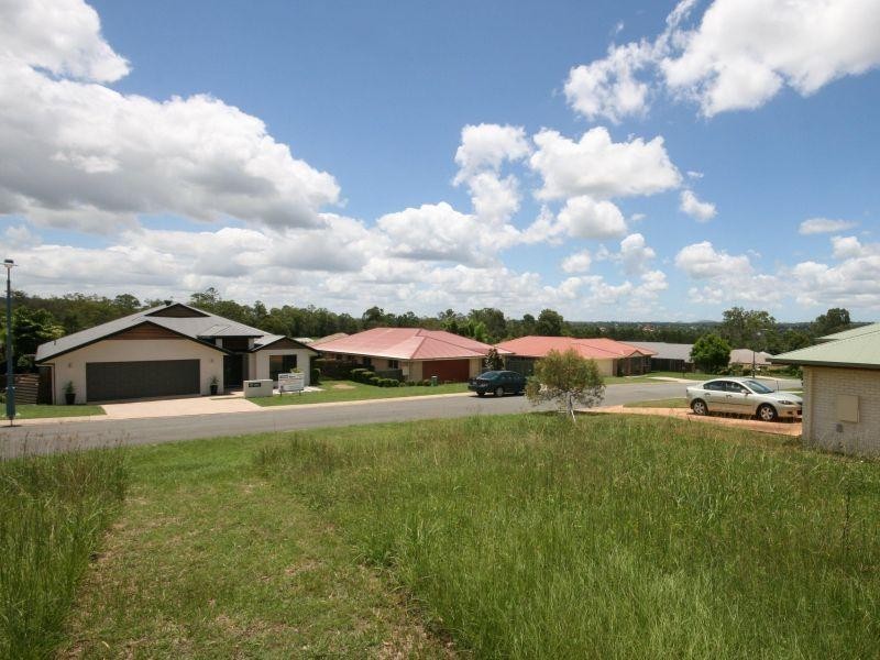 11 Hilltop Avenue, Southside QLD 4570