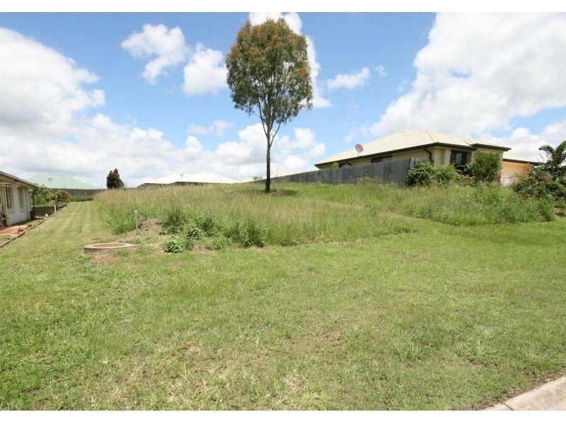 11 Hilltop Avenue, Southside QLD 4570