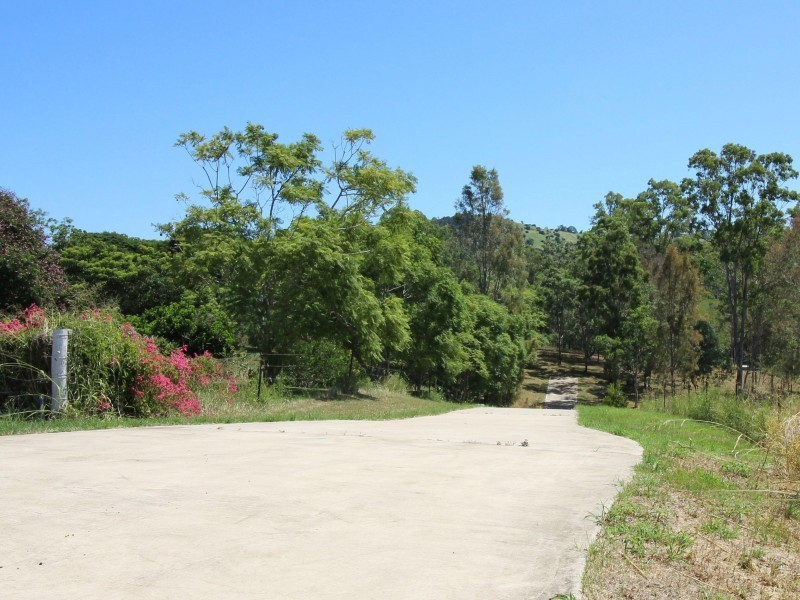 94 Robert Road, Chatsworth QLD 4570