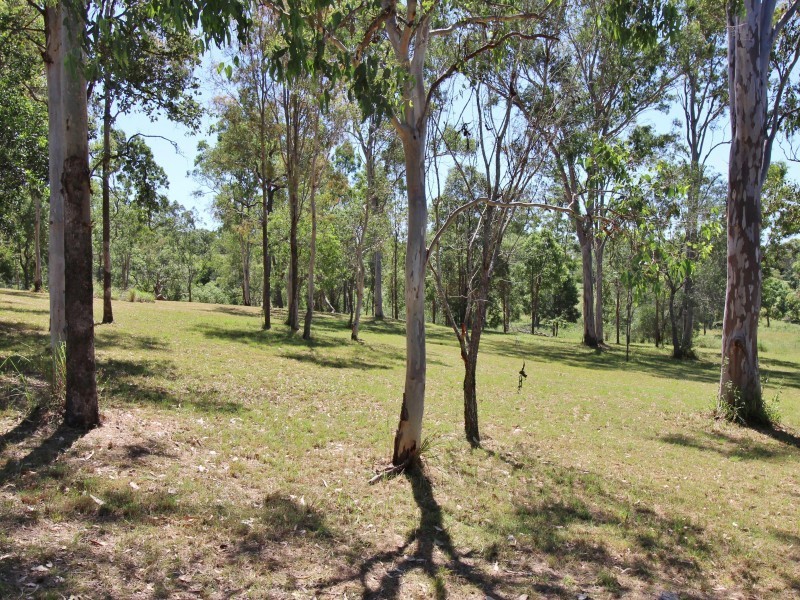 94 Robert Road, Chatsworth QLD 4570