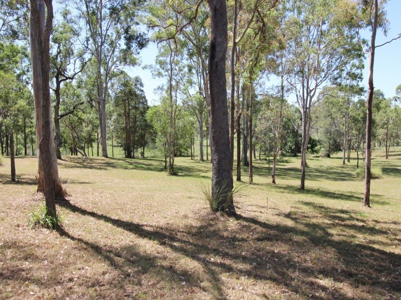 94 Robert Road, Chatsworth QLD 4570