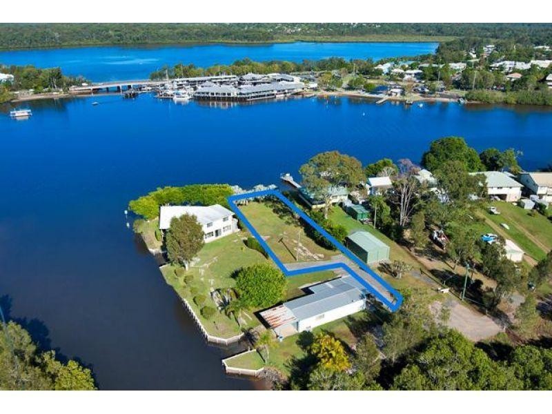 5 Noosa River Drive, Noosa North Shore QLD 4565