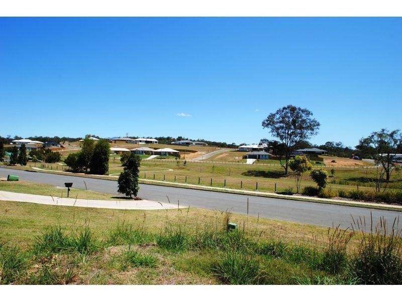 25 Presidential Avenue, Jones Hill QLD 4570