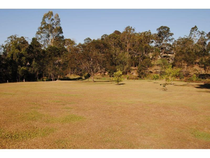 18 Karibu Lane, Araluen QLD 4570