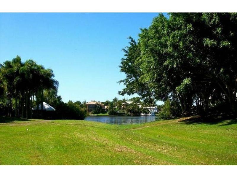 42 Shorehaven Dr, Noosaville QLD 4566