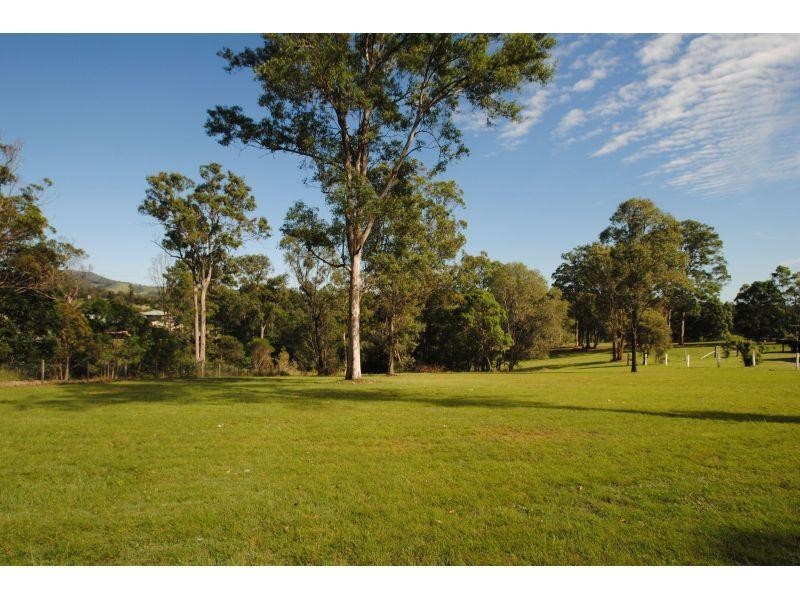 25  Megan Road, Southside QLD 4570